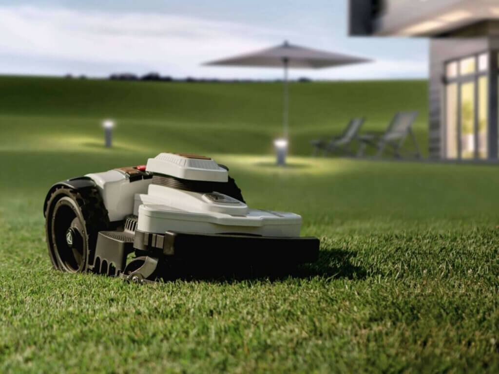 Inteligentne roboty do koszenia trawy